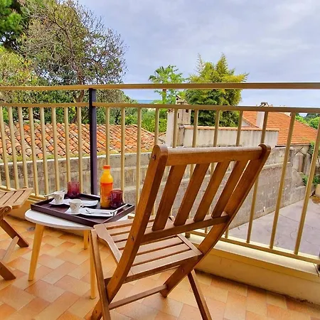 4p 100m², Centre-ville, Calme , Mer , Parking , Wifi *